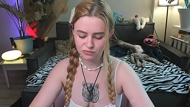 Alexa Pirs online show from 14, 6, 2026