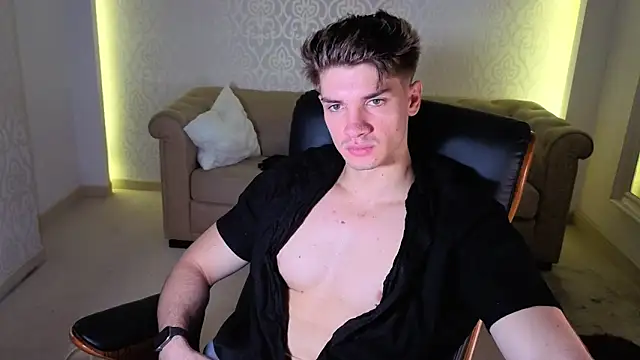 MaxKaiden online show from 23, 6, 2026