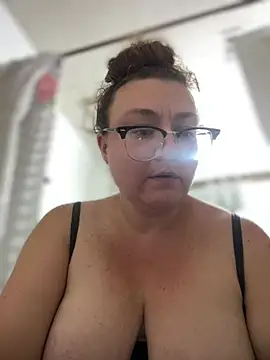 HTXBELLE online show from 18, 6, 2026