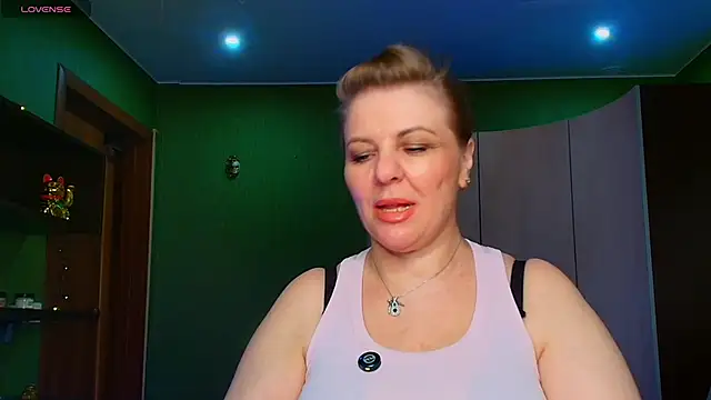 Snapshot of VeronikawGold chatting on 20, 5, 2026 VeronikawGold online show from 20, 5, 2026