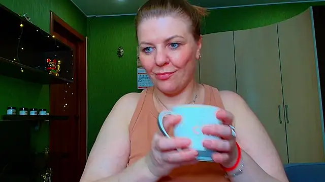 Snapshot of VeronikawGold chatting on 15, 6, 2026 VeronikawGold online show from 15, 6, 2026