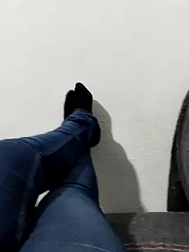 LindosPies online show from 1, 3, 2025