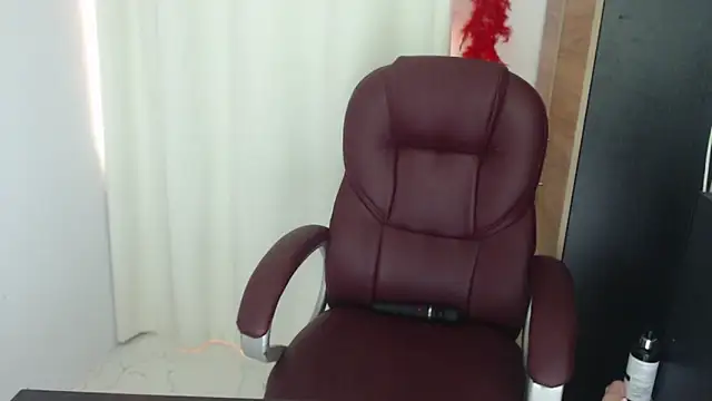 Mature 2025 online show from 15, 6, 2026