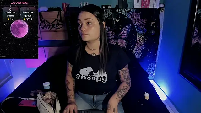 ChloeAllennn online show from 12, 6, 2026