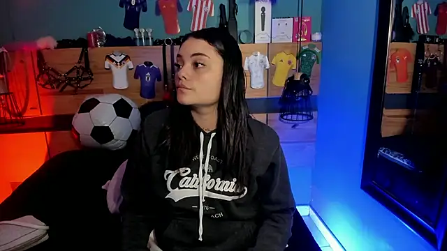 ChloeAllennn online show from 25, 6, 2026
