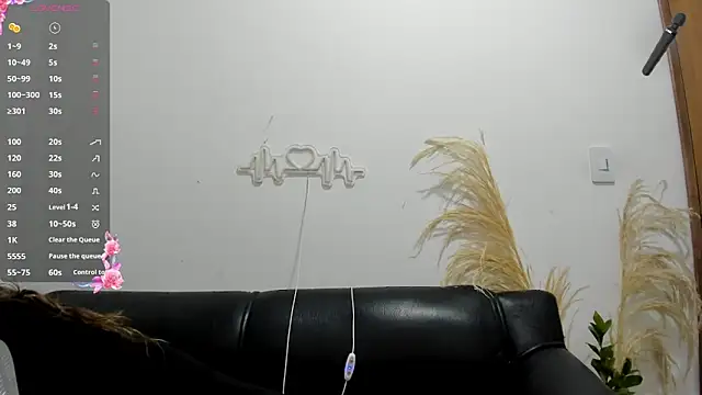 jessyegoldenn online show from 7, 6, 2026