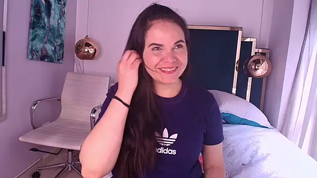 laura hotties online show from 31, 5, 2026