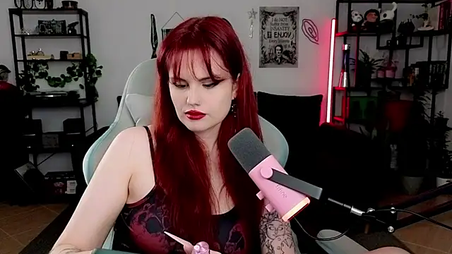 Della Ideal online show from 8, 6, 2026