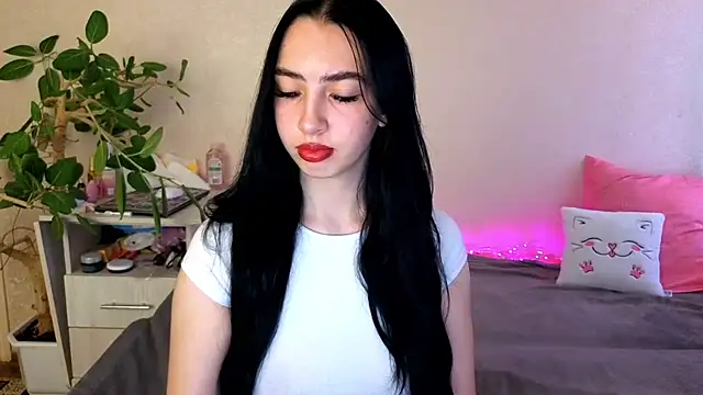 Snapshot of WildKittenX_ chatting on 25, 5, 2026 WildKittenX online show from 25, 5, 2026