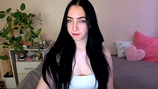 Snapshot of WildKittenX_ chatting on 15, 6, 2026 WildKittenX online show from 15, 6, 2026