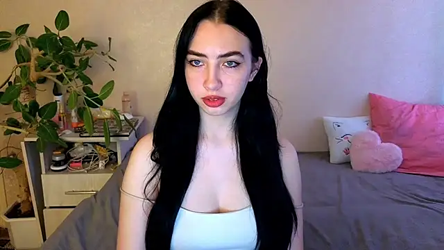 Snapshot of WildKittenX_ chatting on 19, 6, 2026 WildKittenX online show from 19, 6, 2026