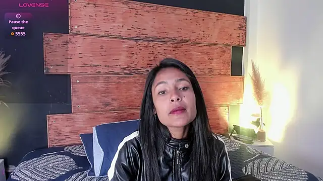 Fernanda liie  online show from 22, 6, 2026