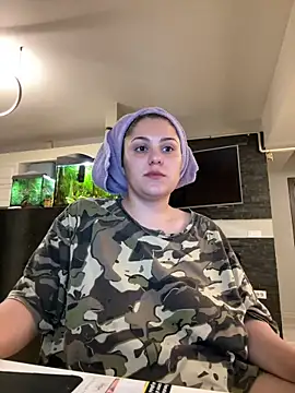 Layla- online show from 4, 6, 2026