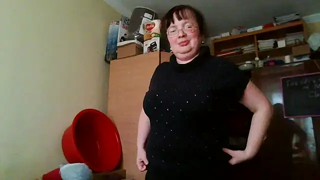 Snapshot of Queen-Elizabeth-25 chatting on 4, 3, 2025 Queen-Elizabeth-25 online show from 4, 3, 2025