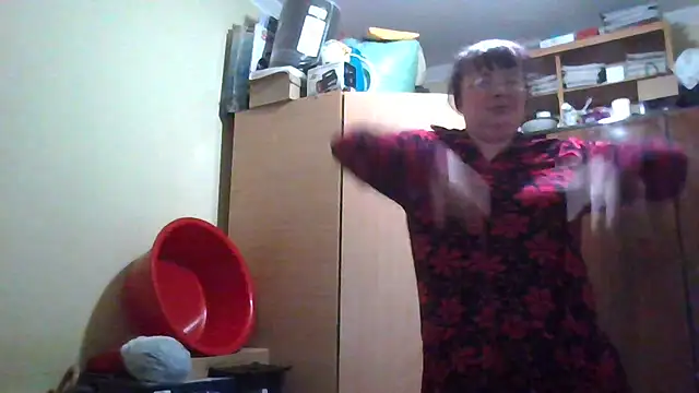 Snapshot of Queen-Elizabeth-25 chatting on 9, 3, 2025 Queen-Elizabeth-25 online show from 9, 3, 2025