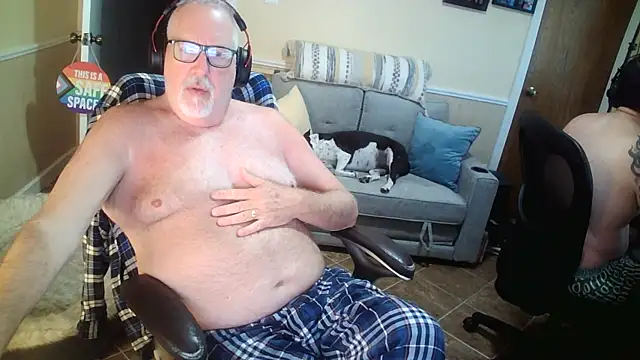 superbearboss online show from 17, 5, 2026