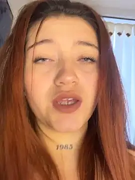 Karina Leon online show from 4, 6, 2026