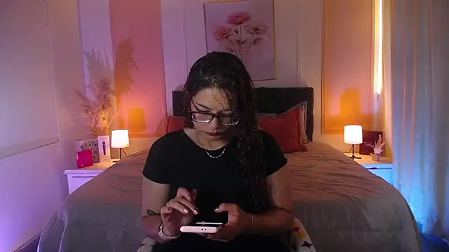Rose Thompson1 online show from 14, 6, 2026