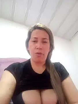 Snapshot of melany-92xxx chatting on 1, 12, 2025 melany-92xxx online show from 1, 12, 2025