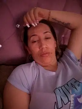 Snapshot of melany-92xxx chatting on 3, 2, 2026 melany-92xxx online show from 3, 2, 2026