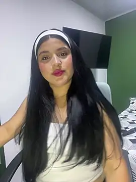 pareja curiosa19 online show from 25, 6, 2026