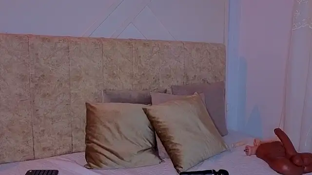 angelinarouse  online show from 13, 6, 2026