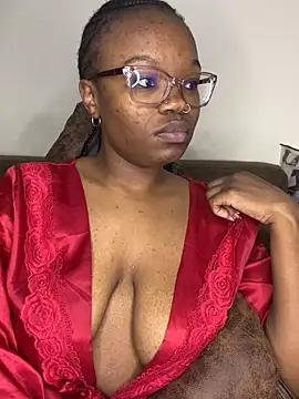 YummyMelanin117 online show from 19, 6, 2026