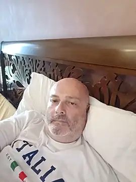 Alexis Bull online show from 16, 6, 2026