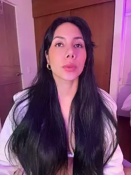 ArianaReynoldss online show from 9, 6, 2026