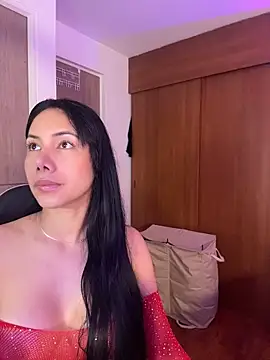 ArianaReynoldss online show from 15, 6, 2026