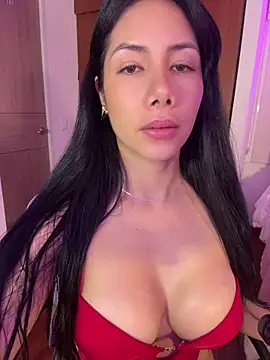 ArianaReynoldss online show from 18, 6, 2026