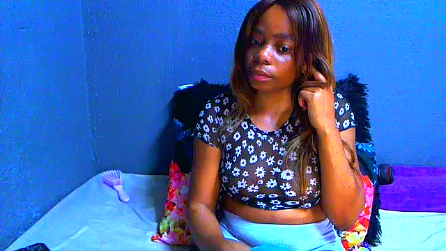 SMALLBOOBSXX online show from 12, 6, 2026