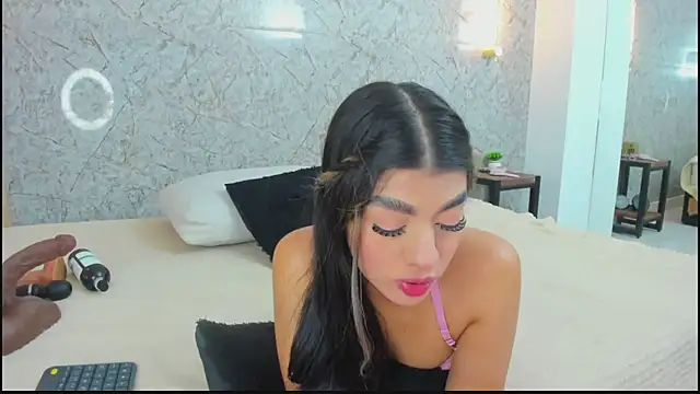 Antonella west online show from 11, 6, 2026