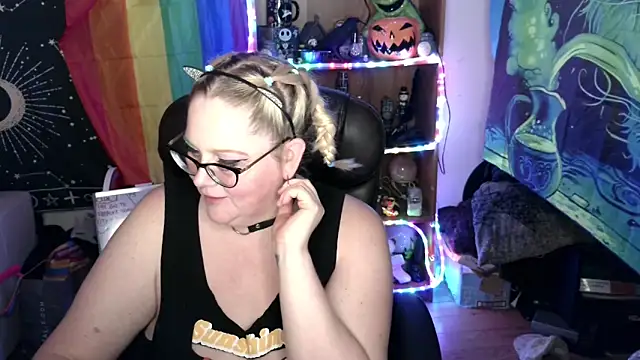 Kinky Witch online show from 11, 6, 2026