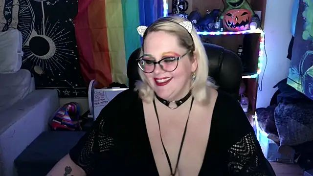 Kinky Witch online show from 19, 6, 2026