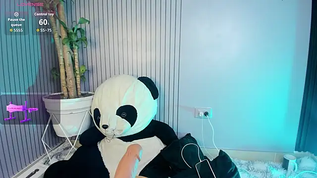 Snapshot of Im_perla_ chatting on 28, 10, 2025 Im perla online show from 28, 10, 2025
