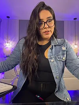KatlynRous online show from 20, 6, 2026
