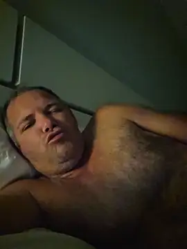 cubanitofeliz40 online show from 25, 6, 2026