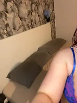 SweetTeenGirl online show from 17, 6, 2026