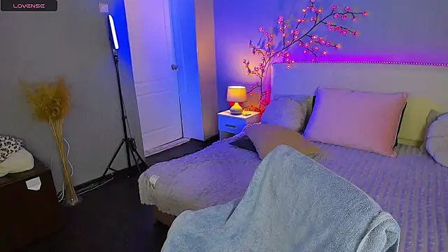 AshleyJoness online show from 13, 6, 2026