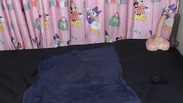 TrishahXo online show from 4, 6, 2026