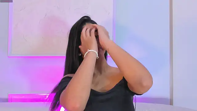 bianca vega  online show from 10, 6, 2026