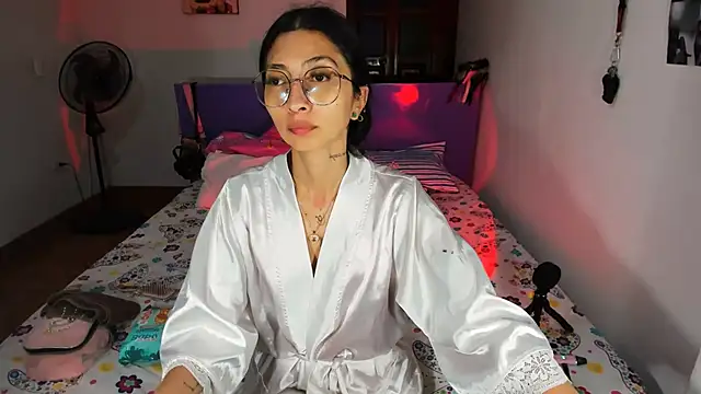 Anais lux online show from 6, 6, 2026