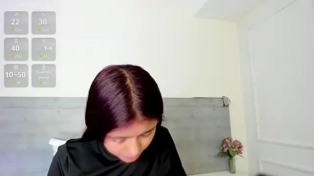 sunnyWhitee online show from 18, 6, 2026