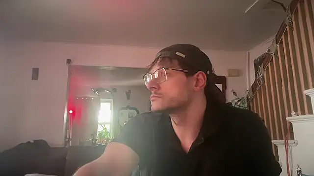 Snapshot of MasterDaddyCool chatting on 13, 5, 2026 MasterDaddyCool online show from 13, 5, 2026