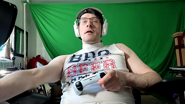 Snapshot of MasterDaddyCool chatting on 3, 6, 2026 MasterDaddyCool online show from 3, 6, 2026