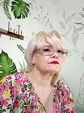 Catty Lady online show from 7, 6, 2026