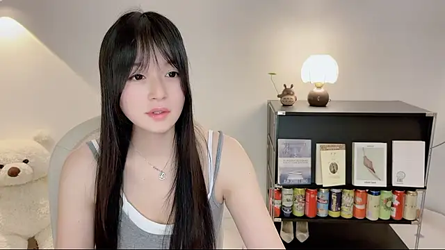 Snapshot of Onechestnut chatting on 14, 6, 2026 Onechestnut online show from 14, 6, 2026