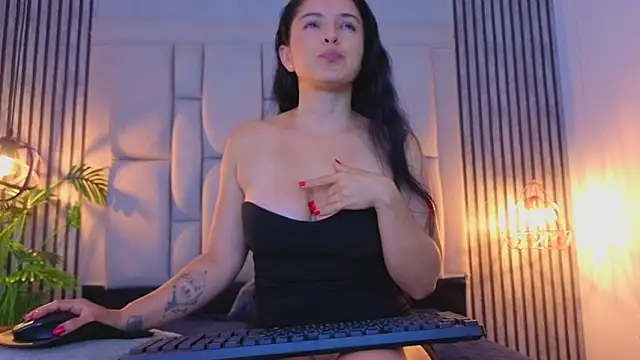 bryonycutee online show from 8, 6, 2026
