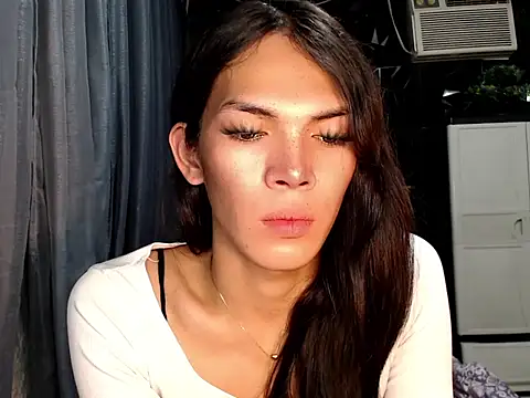 ladyhotcuming online show from 9, 6, 2026